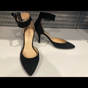 Black shoes size 7